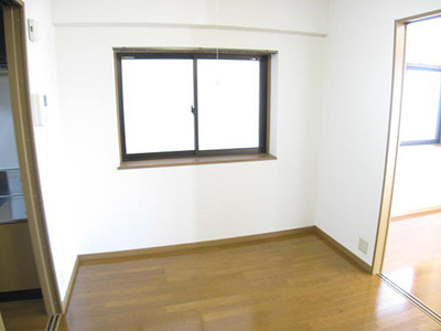 【洋室】 | メロディハイム愛宕山