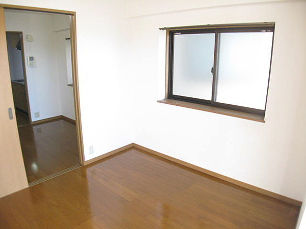 【洋室】 | メロディハイム愛宕山