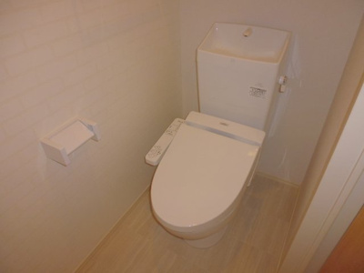 【トイレ】 | ラムール | シャワー付きトイレ