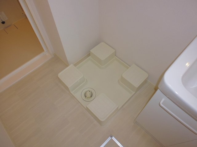 ラムールのその他|洗濯機置場