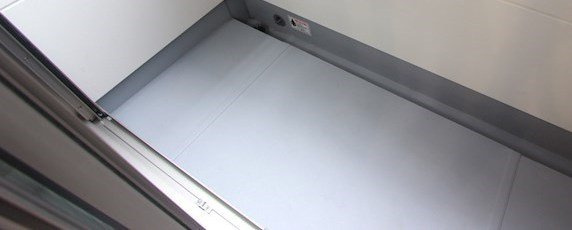 熊本市中央区春竹町大字春竹のアパートのバルコニー