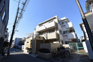 【外観】 | 総戸数２１戸、１９８６年１月築、管理人は巡回勤務につき管理体制良好です♪