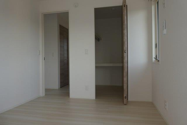 Ｄ－ｒｏｏｍ中庄Ｂの寝室|洋室