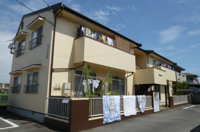 グリーンビレッジ江口【キャッシュバック対象物件】のロビー|おしゃれな外観です