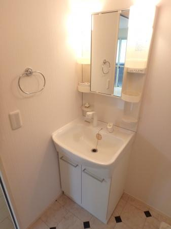 サニーハウスの独立洗面台