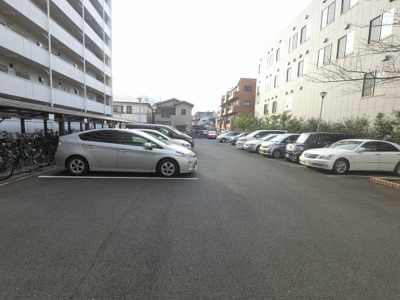 【駐車場】 | 大島住宅 | 平置き駐車場です。