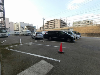 【駐車場】 | 平置き駐車場です。