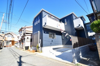 【前面道路含む現地写真】 | ４ｍ幅の前面道路。車通りも少ないので静かです。