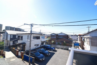 【展望】 | バルコニーからは開放的な景色が眺められます。