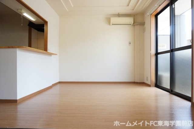 クレストヒル龍田の居間・リビング