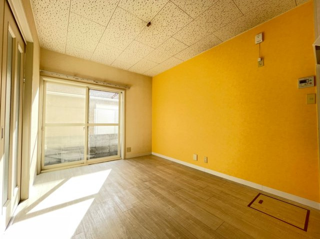 ハイツ本多聞の居間・リビング