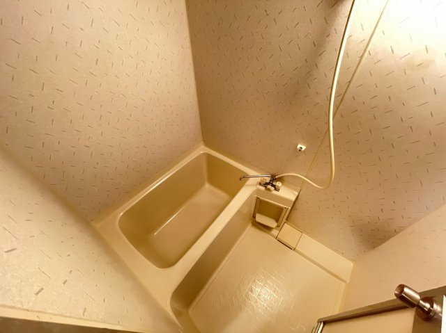 ハイツ本多聞の浴室