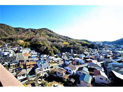 【展望】 | プレジデント皇神広東 | 【四季を感じる】
四季の移ろい・爽やかな青空や風を感じられ
自然を愉しめるパノラマビュー。
毎日の暮らしに余裕を感じさせてくれる、
遮る物の無い開放的な眺望を是非、ご堪能ください。