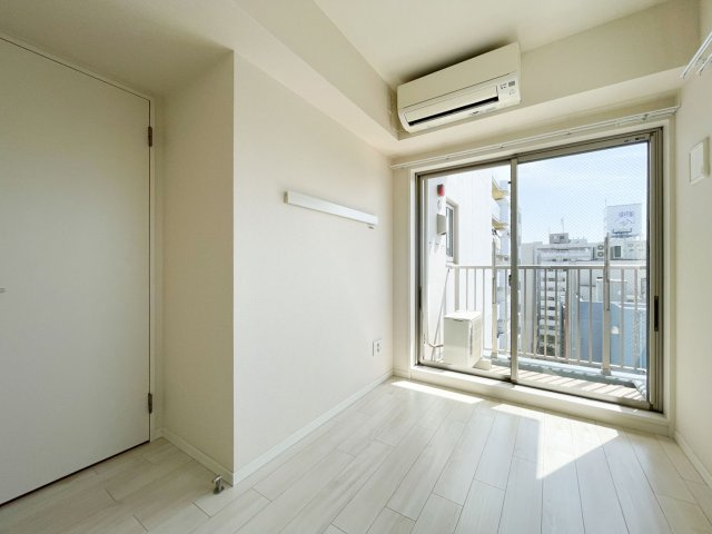 ルーナ エ ソレーユ　Ⅲの寝室|4.9帖の洋室♪