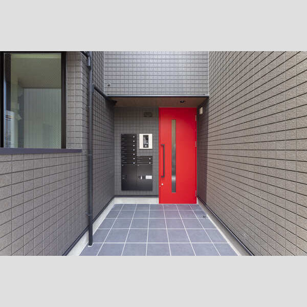 ステラ三吉町のエントランス