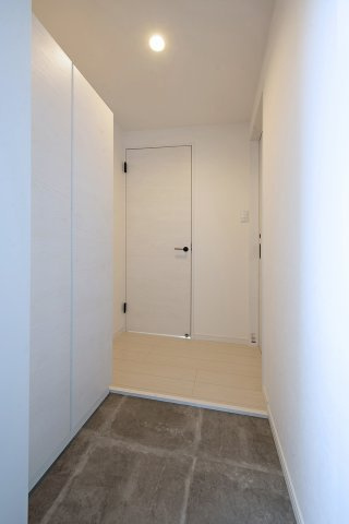 ステラ三吉町の玄関