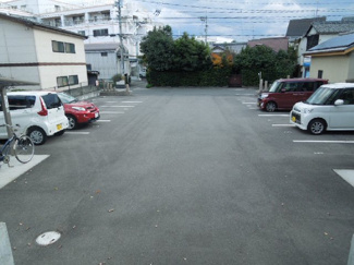 【駐車場】