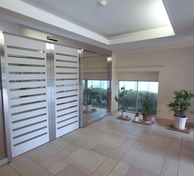 【エントランス】 | セントラルグリーンハイツ  11階　リ　ノベーション済 | エントランスです