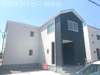【外観】 | 瑞穂市穂積　新築建売全2棟　穂積小学校の前です！穂積駅まで12分！名古屋・岐阜方面にご通勤の方にオススメです