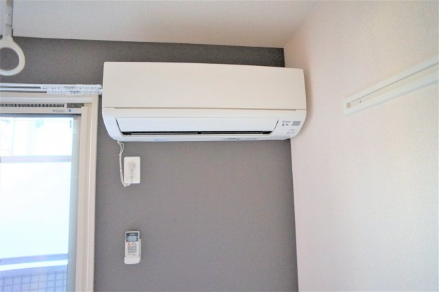 ルーブルの設備|必需品ですエアコン
