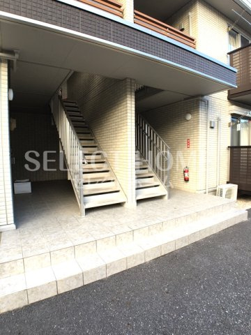 【エントランス】 | インテレクト | 清潔なエントランスです