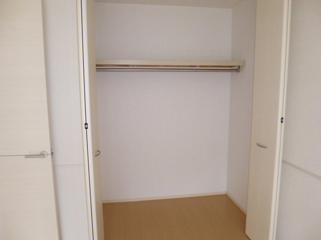 プレザントＡの収納|クローゼット
