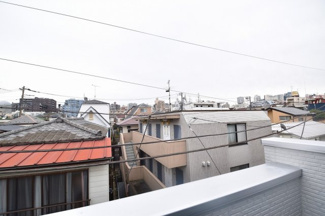 【展望】 | バルコニーからは開放的な景色が眺められます。