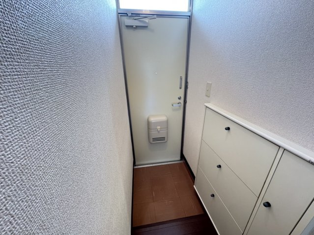 イワサレジデンスＡ棟の玄関