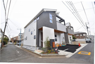 【外観】 | 北西角地の解放的なロケーションです。