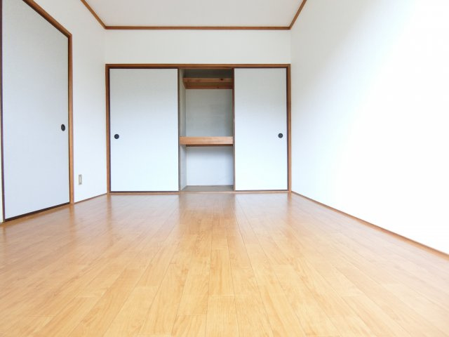 サンハイツ今熊の寝室