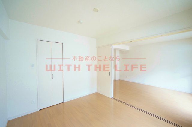 ケープラス【キャッシュバック対象物件】の寝室|ゆとりの広さです