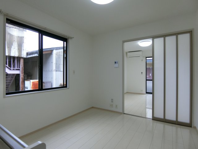 ハイツコムドテールの内装|102号室の写真（反転タイプ）