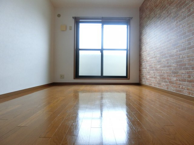 フジパレス楓の洋室