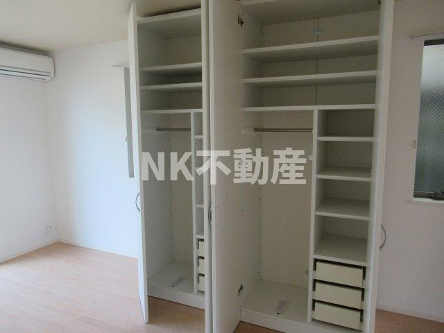 【収納】 | シロイエ石切（石切賃貸） | 可動式収納です