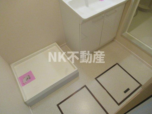 【洗面所】 | シロイエ石切（石切賃貸） | スペースが確保できる洗面所です