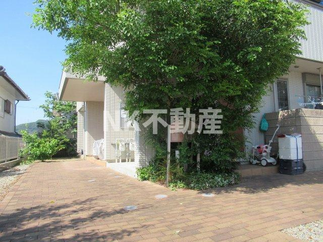 【エントランス】 | シロイエ石切（石切賃貸） | 落ち着いたエントランスです