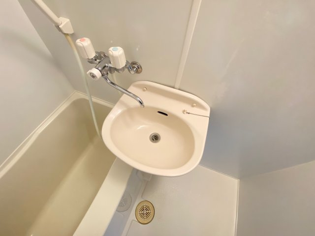平和寮の洗面所
