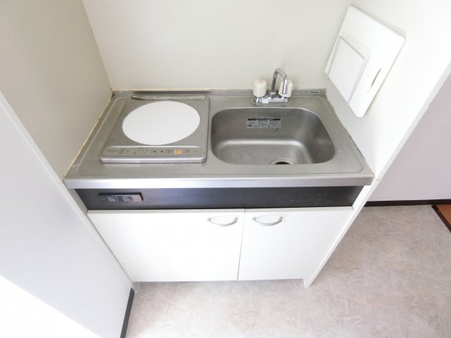 平和寮のキッチン