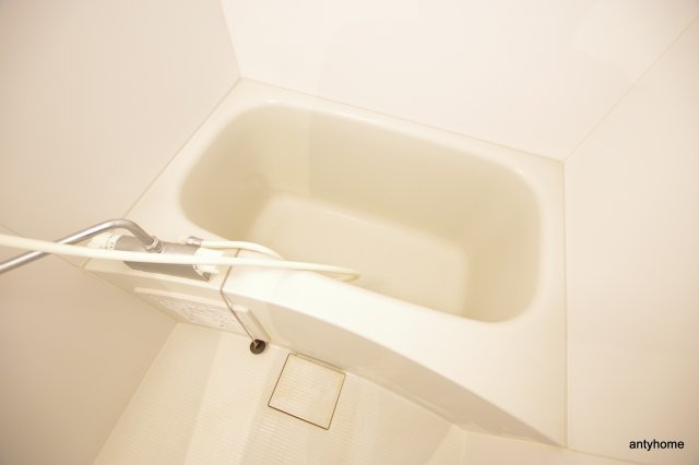 ウインズコート新大阪　仲介手数料無料の浴室