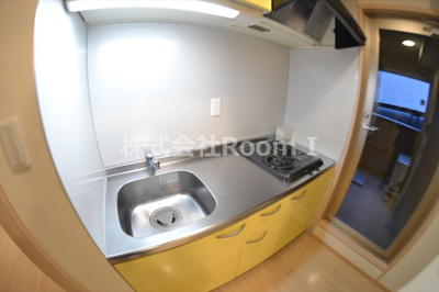 【キッチン】 | ヴィラタワー谷町 | コンパクトなキッチンで掃除もラクラク