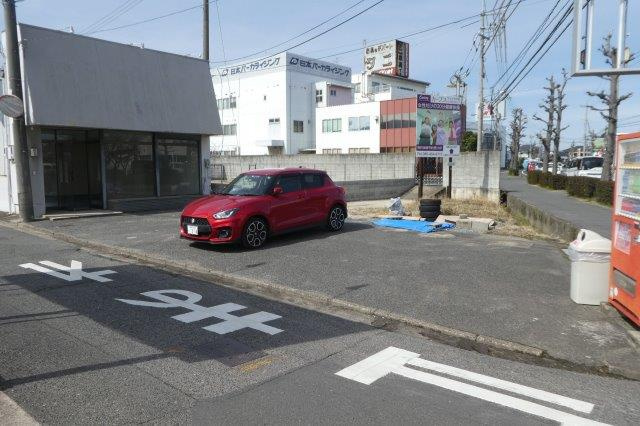 倉敷市中島の店舗事務所の駐車場|３～４台可