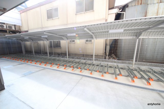 プレサンス扇町駅前　仲介手数料無料の駐車場