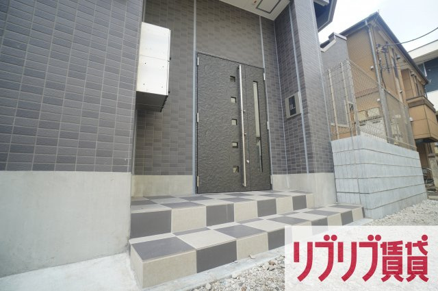 プレシア千葉中央のエントランス