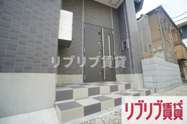プレシア千葉中央のエントランス
