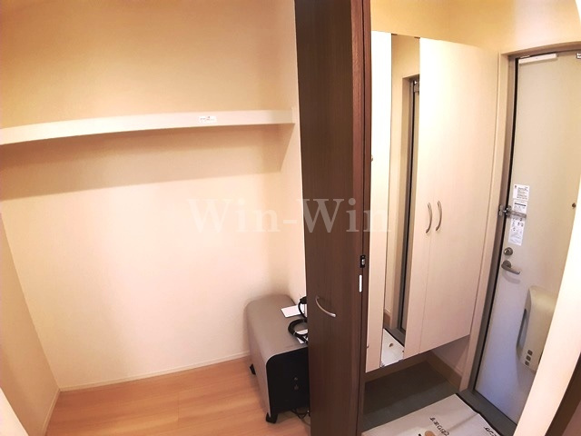 まほろ館の玄関