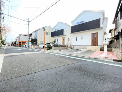 【前面道路含む現地写真】 | 小平市学園東町3丁目戸建 | 北側5.4m公道