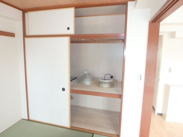 コンフォール元住吉の収納