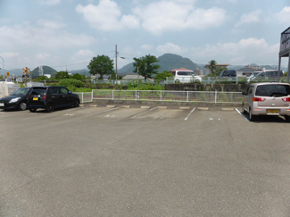 【駐車場】