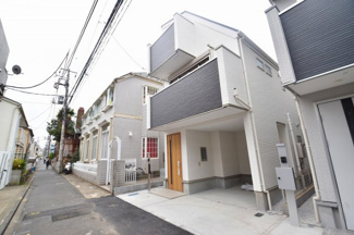 【前面道路含む現地写真】 | 車通りのほとんどない４ｍ幅の道路に接道。