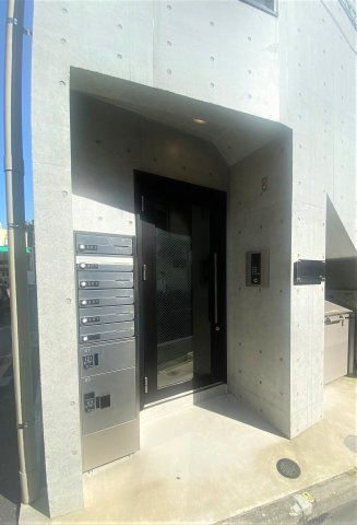 「防音マンション」コンポジット三ノ輪ラシクラスのエントランス|毎日通るエントランスはこのようになっています